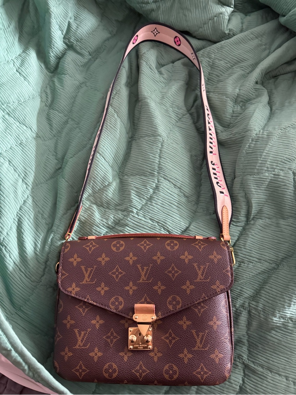 Louis Vuitton Pink and Beige Monogram Jacquard Strap with Gold Hardware - Picture 7 of 7
